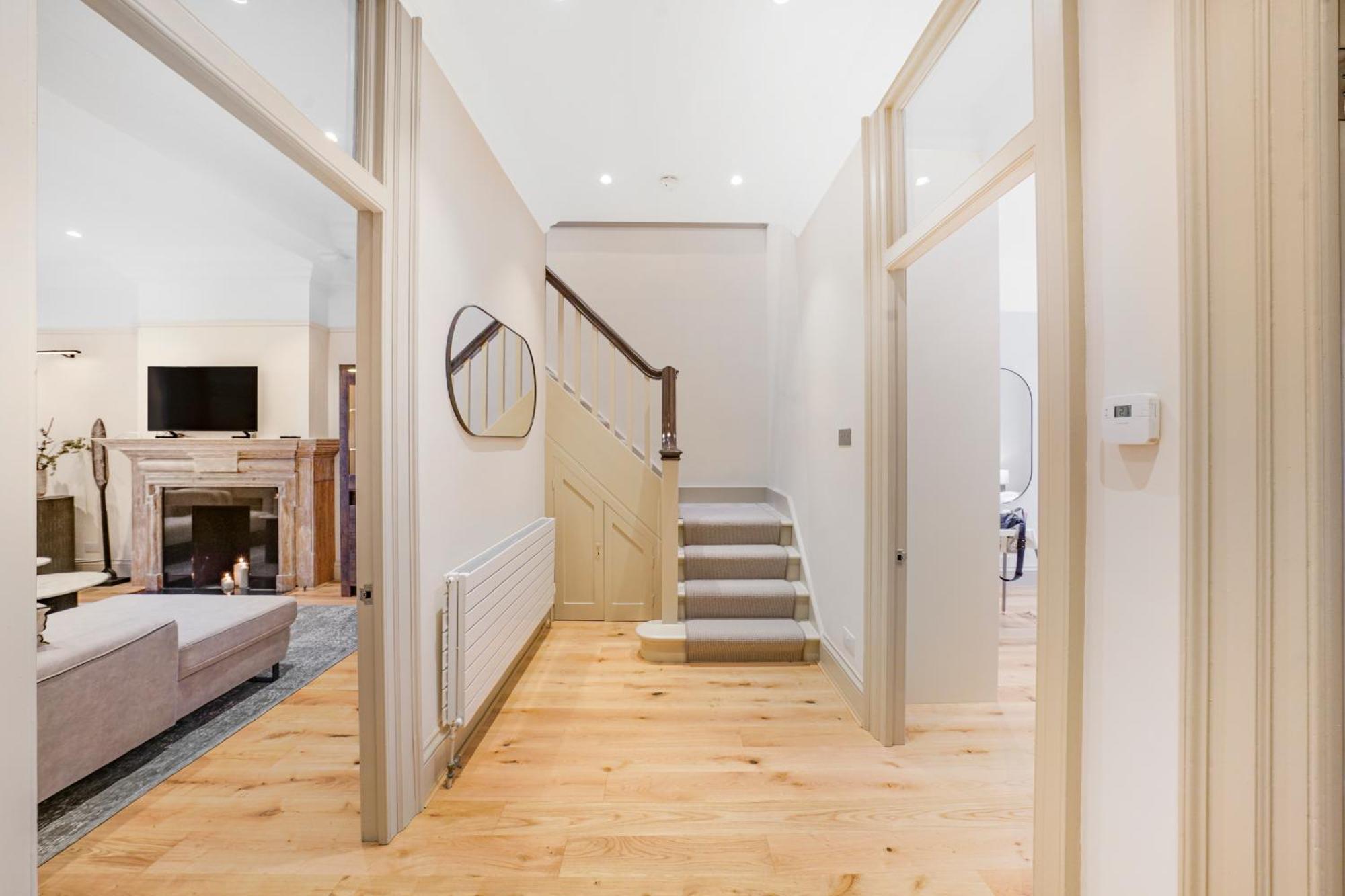 Spacious And Modern 4 Beds Home In Kensington Londyn Zewnętrze zdjęcie