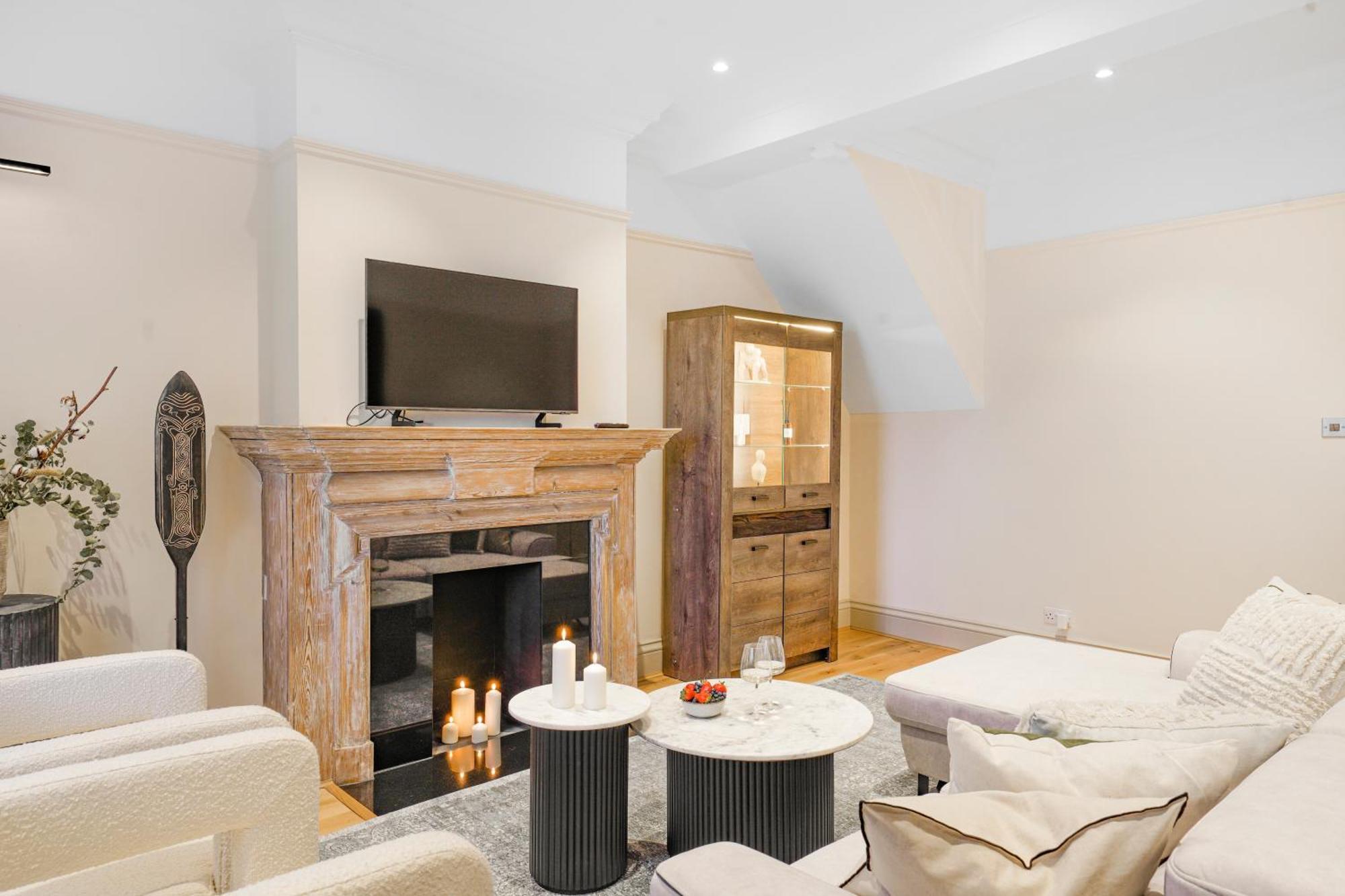 Spacious And Modern 4 Beds Home In Kensington Londyn Zewnętrze zdjęcie