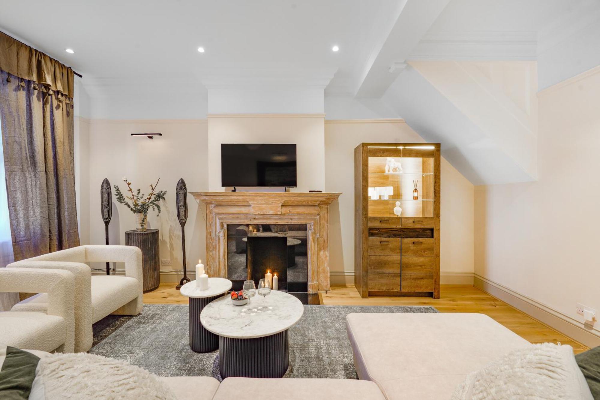 Spacious And Modern 4 Beds Home In Kensington Londyn Zewnętrze zdjęcie